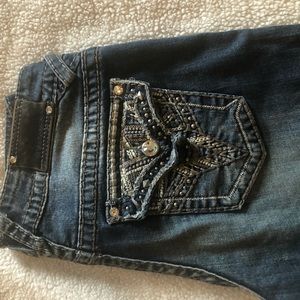 Vigoss women’s Capri embellished Jeans